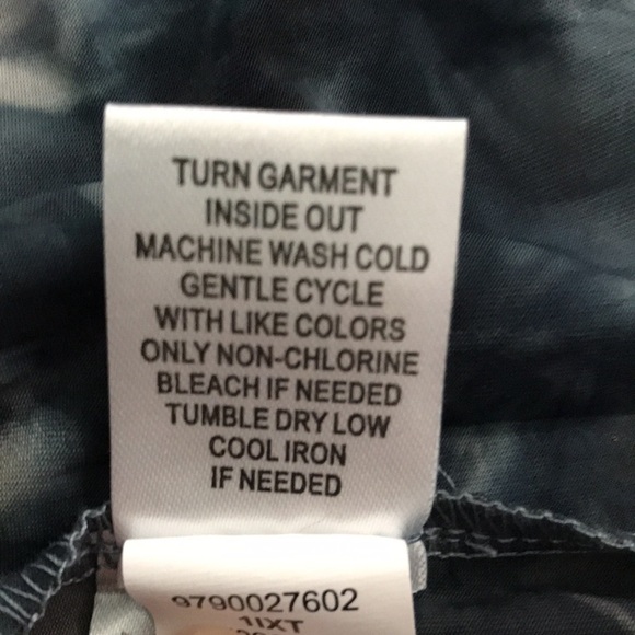 ONE WORLD Blue Embroidered Detail Short Sleeve Cold Shoulder Shirt Size 1X - Picture 6 of 9